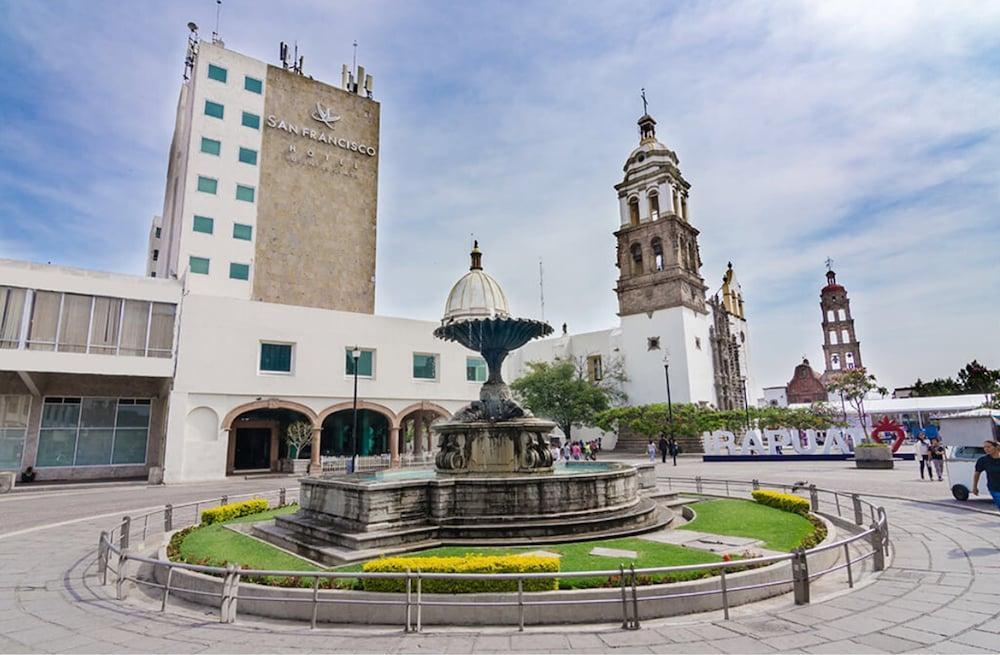 Hotel San Francisco Irapuato Business Class Exterior foto